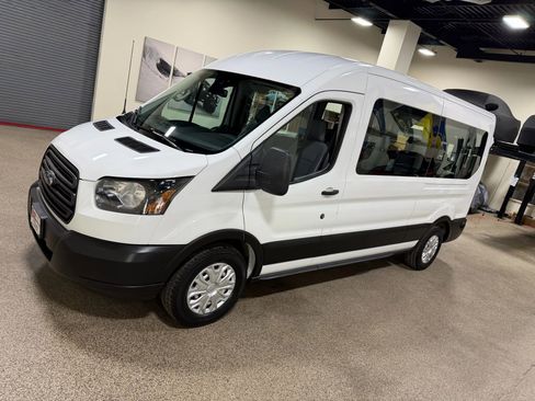 Used 2019 Ford Transit 350 XL image 9