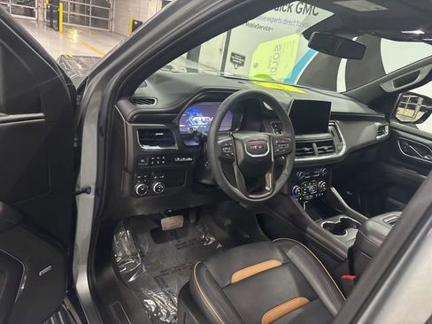 Used 2024 GMC Yukon AT4 w/ AT4 Premium Package AWD/4WD image 11