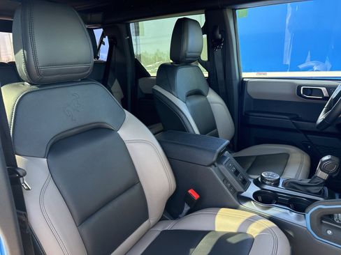 Used 2024 Ford Bronco Wildtrak image 15