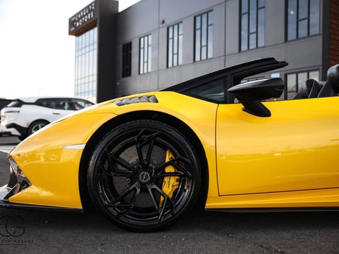 Used 2016 Lamborghini Huracan LP 610-4 AWD/4WD image 13