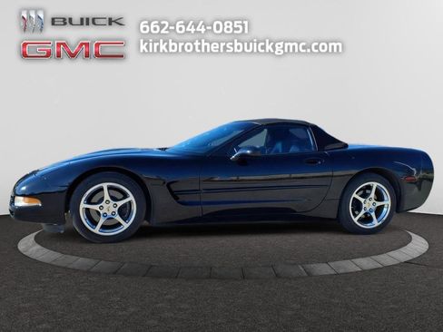Used 2004 Chevrolet Corvette Base w/ Preferred Equipment Group image 1