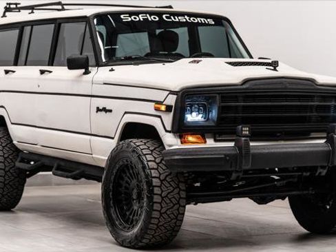 Used 1988 Jeep Grand Wagoneer image 5