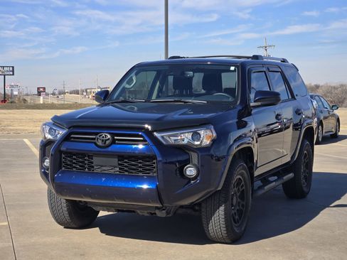 Used 2024 Toyota 4Runner SR5 image 2