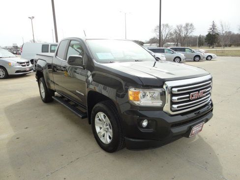 Used 2015 GMC Canyon SLE image 19
