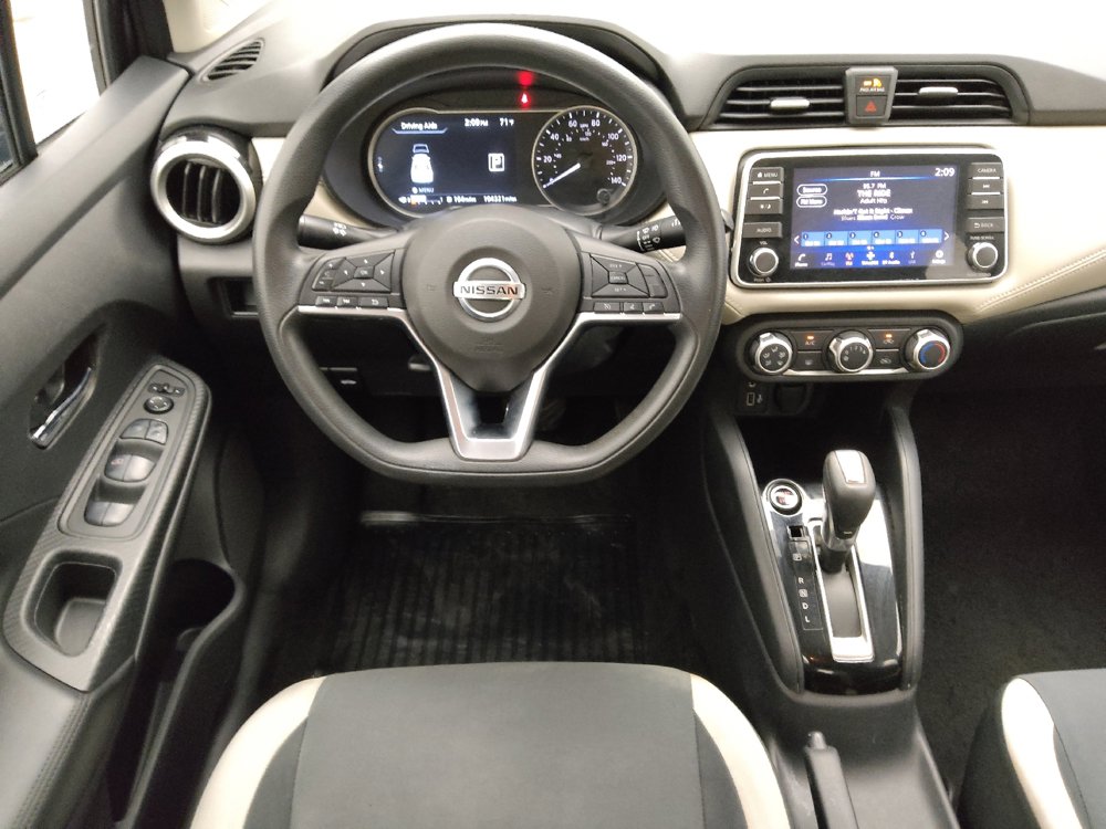 Used 2020 Nissan Versa SV FWD image 22