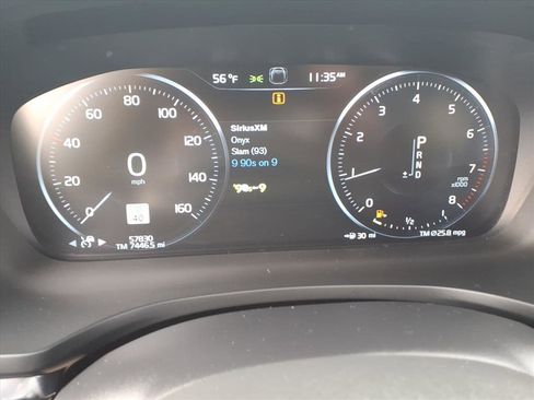 Used 2021 Volvo V60 T5 Cross Country image 28