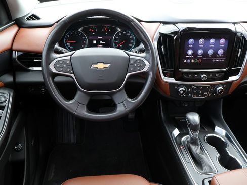Used 2021 Chevrolet Traverse High Country FWD image 17