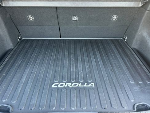 Used 2022 Toyota Corolla SE w/ SE Preferred Package image 17