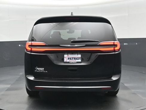 Used 2026 Chrysler Pacifica Select FWD image 29