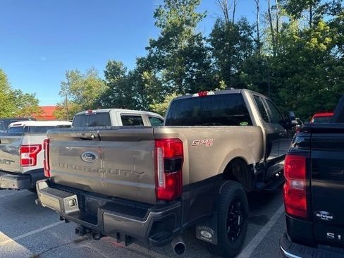 Used 2023 Ford F250 XLT w/ XLT Premium Package AWD/4WD image 4