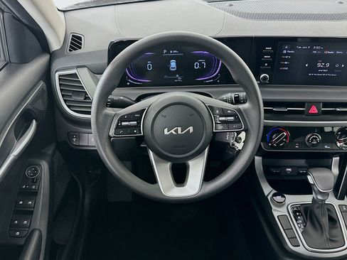 Used 2026 Kia Seltos LX AWD/4WD image 17