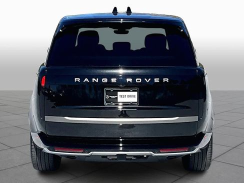 Used 2025 Land Rover Range Rover SE image 5