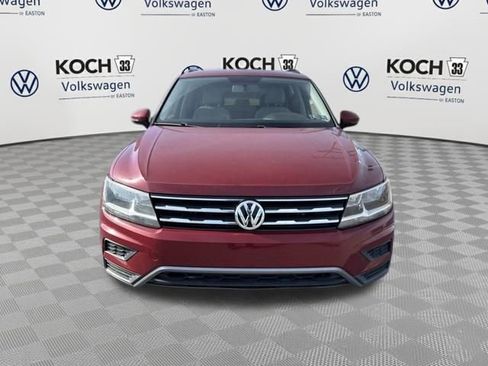 Used 2018 Volkswagen Tiguan S image 2