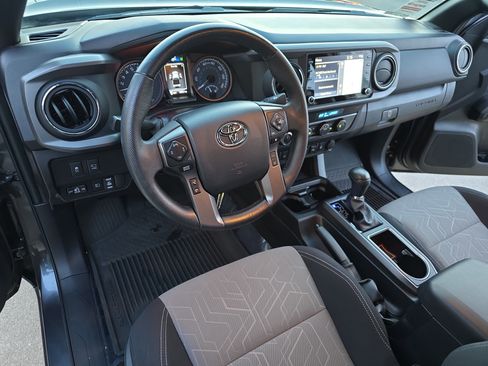 Used 2023 Toyota Tacoma TRD Off-Road image 17