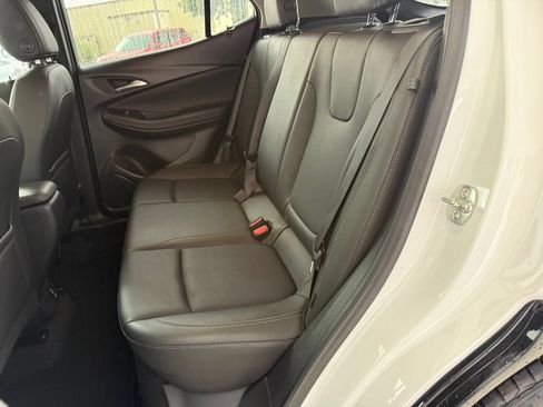Used 2024 Buick Encore GX Sport Touring FWD image 31