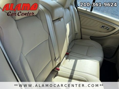 Used 2013 Ford Taurus SEL image 17