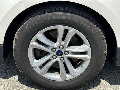 Used 2019 Ford Edge SEL w/ Equipment Group 201A AWD/4WD image 11