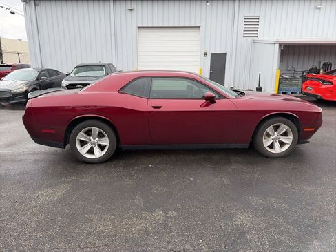 Used 2023 Dodge Challenger SXT image 8