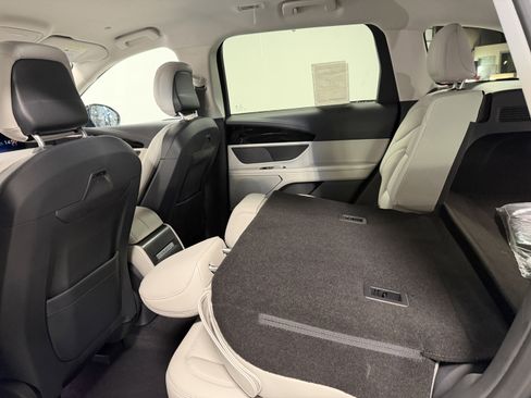 New 2026 Lincoln Nautilus Premier image 26