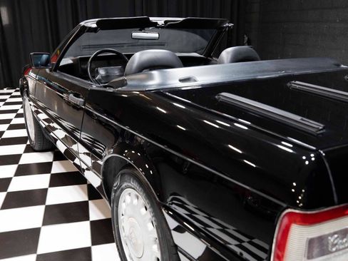 Used 1992 Cadillac Allante FWD image 24