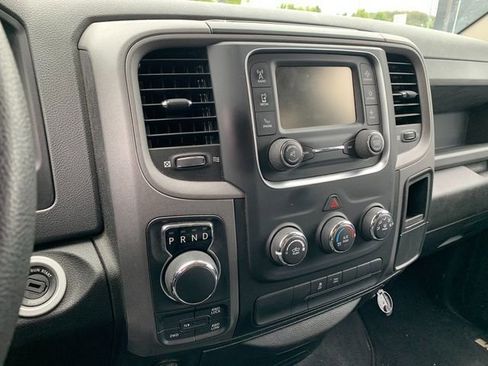 Used 2019 RAM 1500 Express w/ Express Value Package AWD/4WD image 9