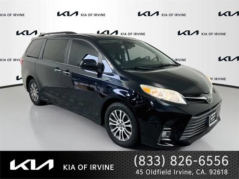 Used 2019 Toyota Sienna XLE FWD image 1