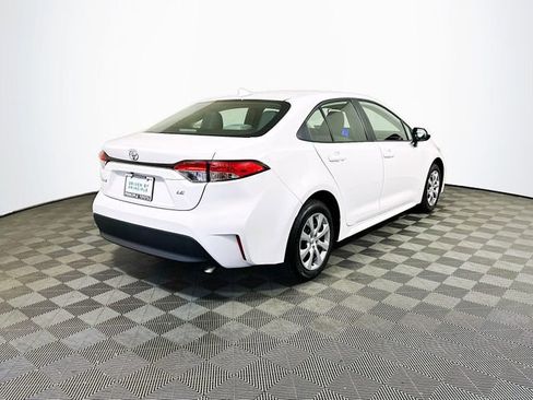 Certified 2025 Toyota Corolla LE image 8