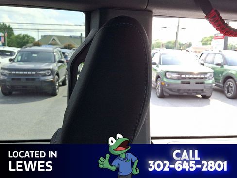 Used 2023 Ford Bronco Wildtrak image 13