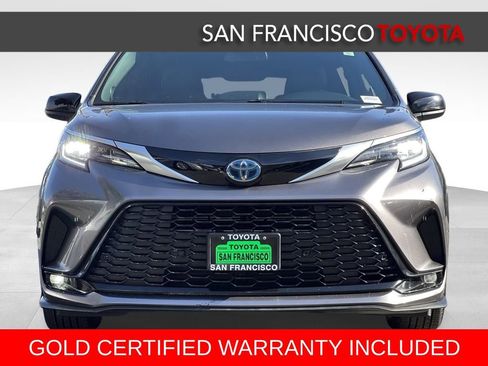 Certified 2022 Toyota Sienna XSE image 8