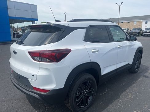 New 2026 Chevrolet TrailBlazer LT w/ Midnight Edition AWD/4WD image 6
