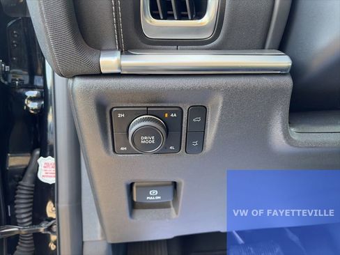 Used 2025 Ford Expedition Max Platinum image 11