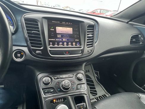 Used 2015 Chrysler 200 S w/ Navigation & Sound Group I image 17