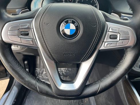Used 2019 BMW 740i image 15