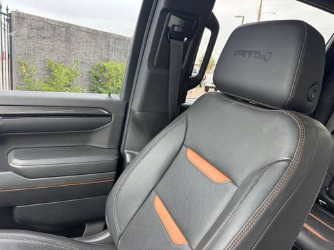 Certified 2023 GMC Sierra 1500 AT4 w/ Technology Package AWD/4WD image 16