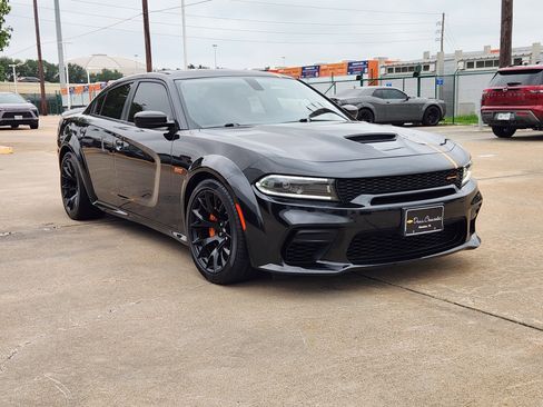 Used 2023 Dodge Charger Scat Pack RWD image 4