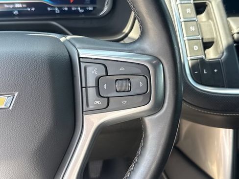 Used 2023 Chevrolet Suburban Premier RWD image 19