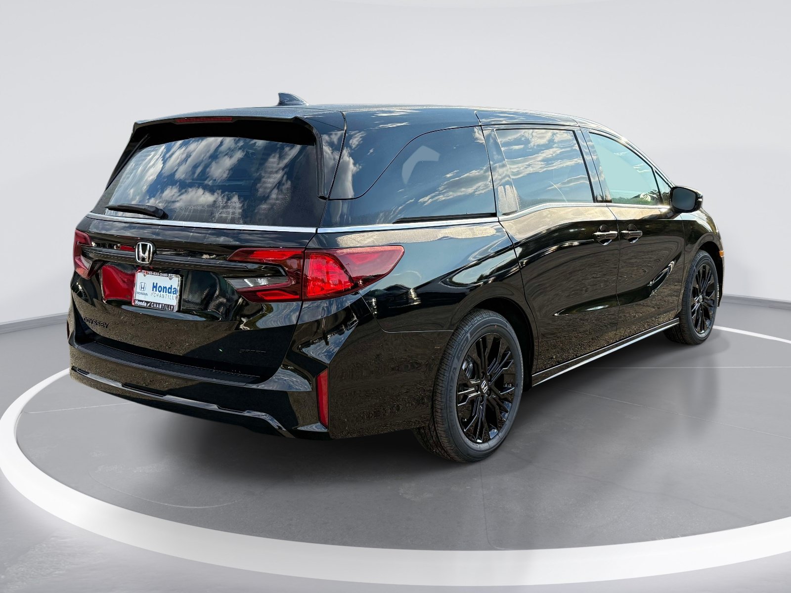 New 2027 Honda Odyssey Sport-L image 2