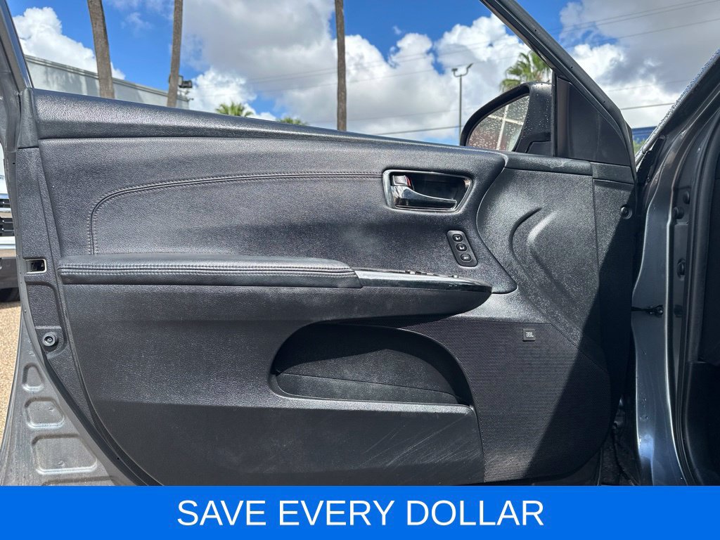 Used 2017 Toyota Avalon Limited FWD image 5
