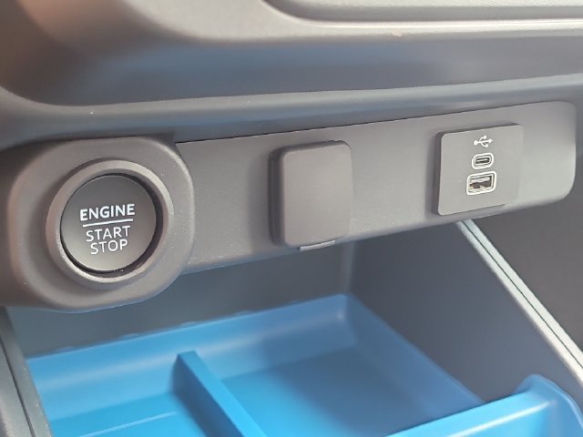 New 2026 Ford Maverick XLT w/ XLT Luxury Package FWD image 26