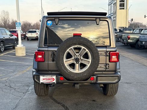 Used 2021 Jeep Wrangler Unlimited Sahara image 10