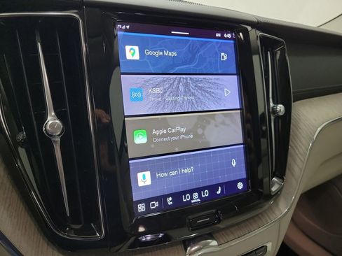 Certified 2023 Volvo XC60 B5 Ultimate w/ Climate Package image 28