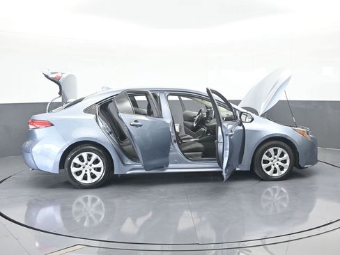 Used 2021 Toyota Corolla LE image 68