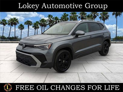 Certified 2025 Volkswagen Taos SE w/ Black Wheel Package