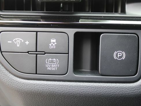 New 2026 Kia Sportage LX FWD image 22