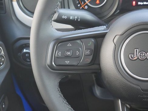 New 2025 Jeep Gladiator Sport image 14