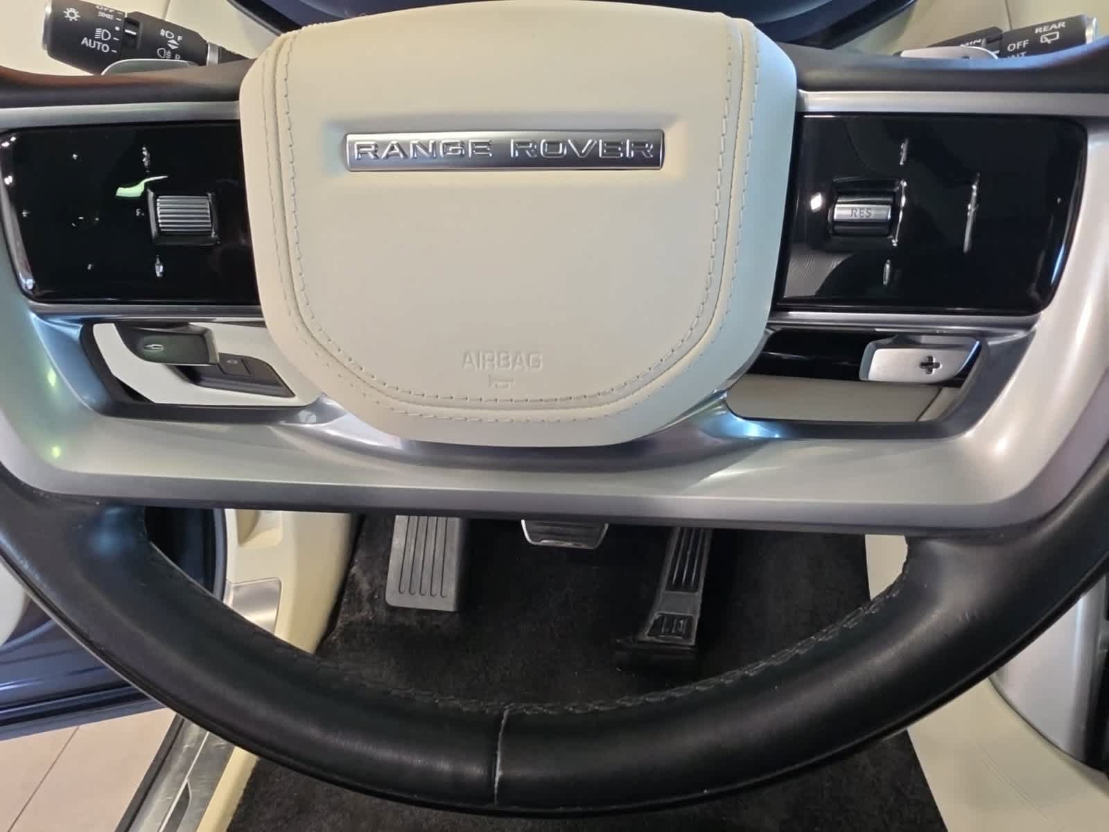 Used 2023 Land Rover Range Rover SE AWD/4WD image 27