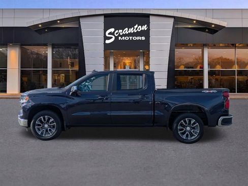 Used 2023 Chevrolet Silverado 1500 LT image 2