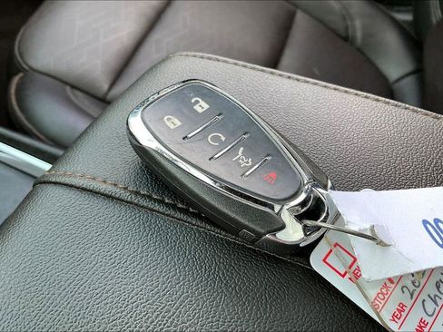 Used 2023 Chevrolet Traverse High Country image 10