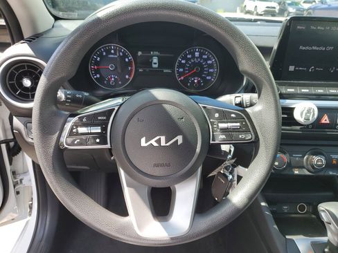 Used 2022 Kia Forte LXS w/ LXS Technology Package FWD image 21