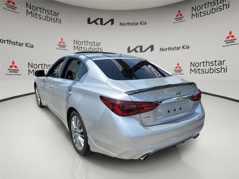 Used 2020 INFINITI Q50 Luxe w/ Essential Package (3.0T Luxe) AWD/4WD image 3